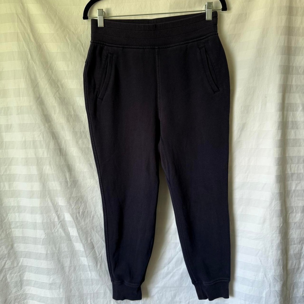 Lululemon Navy High-Waisted Crop Joggers